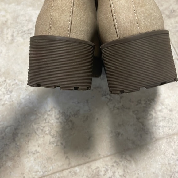 Dirty Laundry Mazzy Lace-Up Boot in Beige Color. Size 8 - Picture 11 of 11